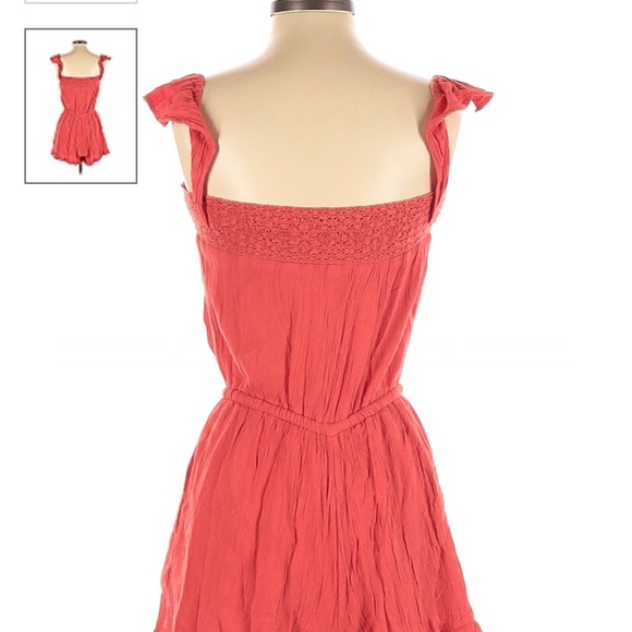 American Eagle coral romper. - Picture 2 of 2